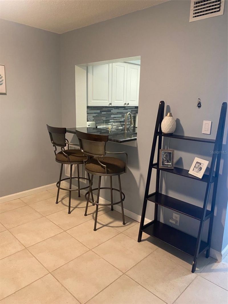 2763 Woodgate Lane, Unit 208, Sarasota, FL 34231 Photo