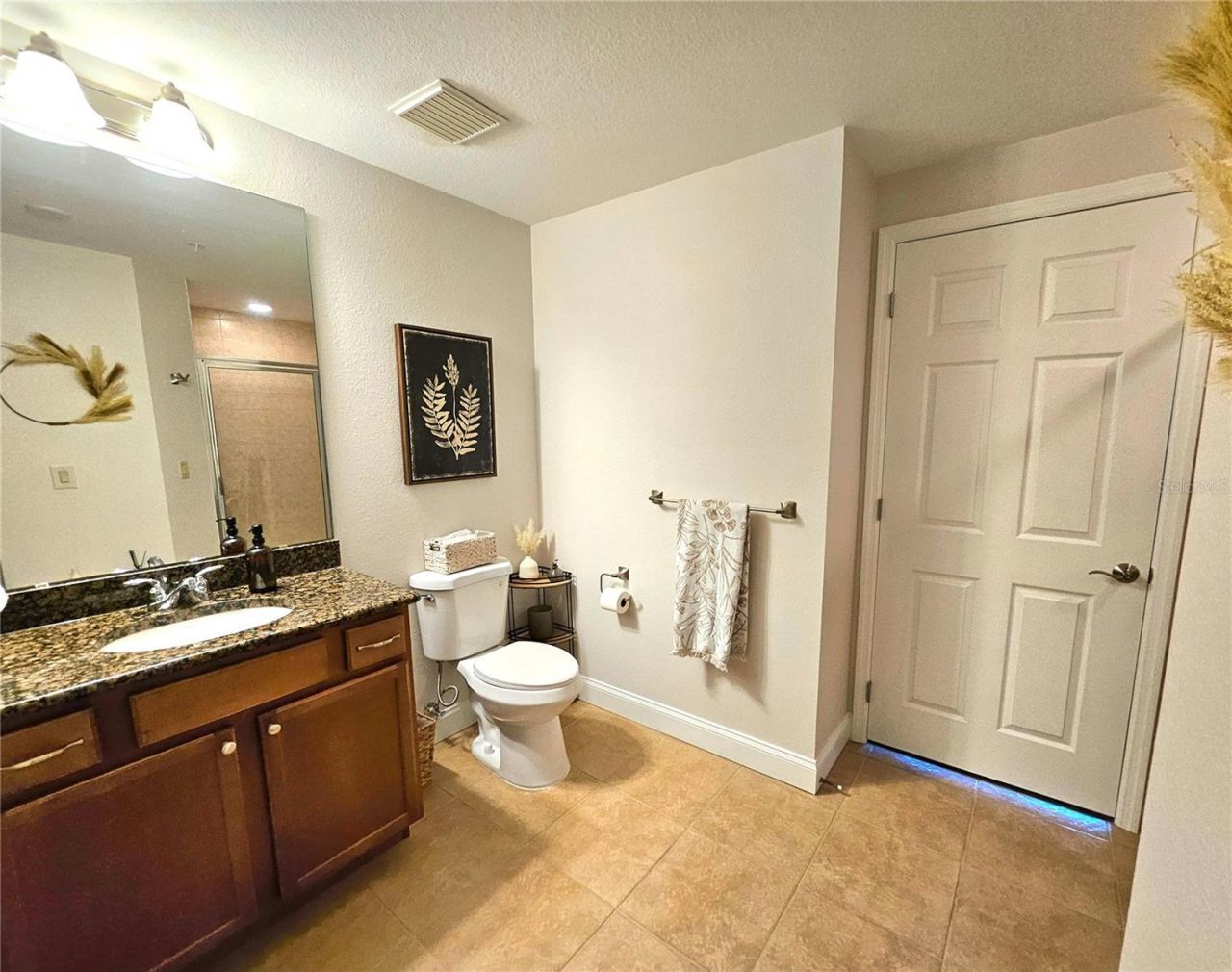 2801 S Ridgewood Avenue, Unit 512, South Daytona, FL 32119 Photo