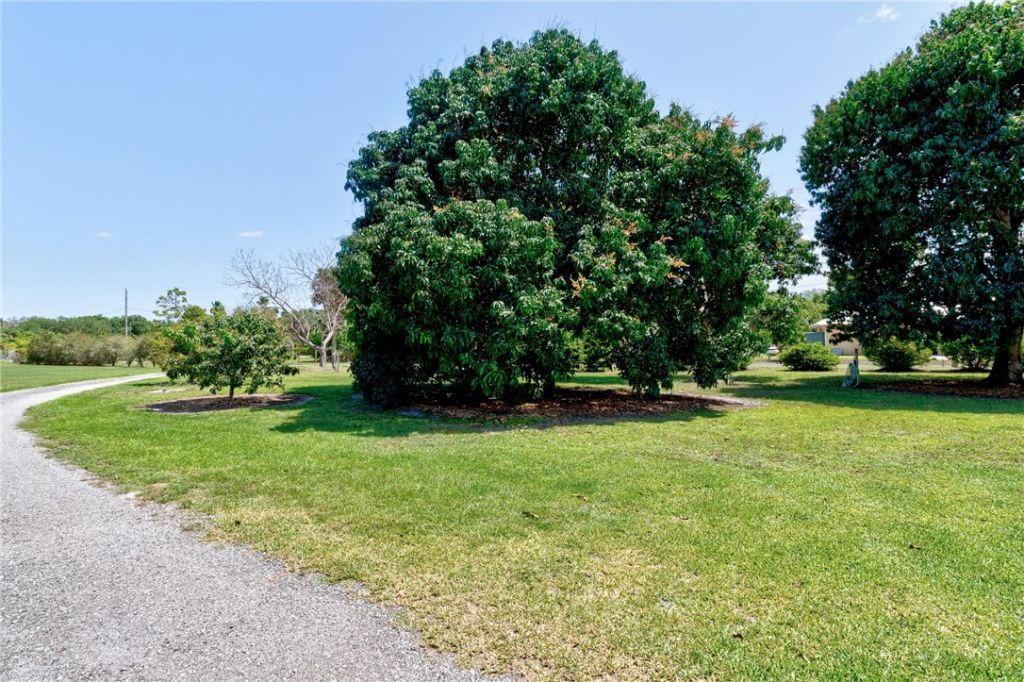 9556 Fleming Grant Road, Micco, FL 32976 Photo