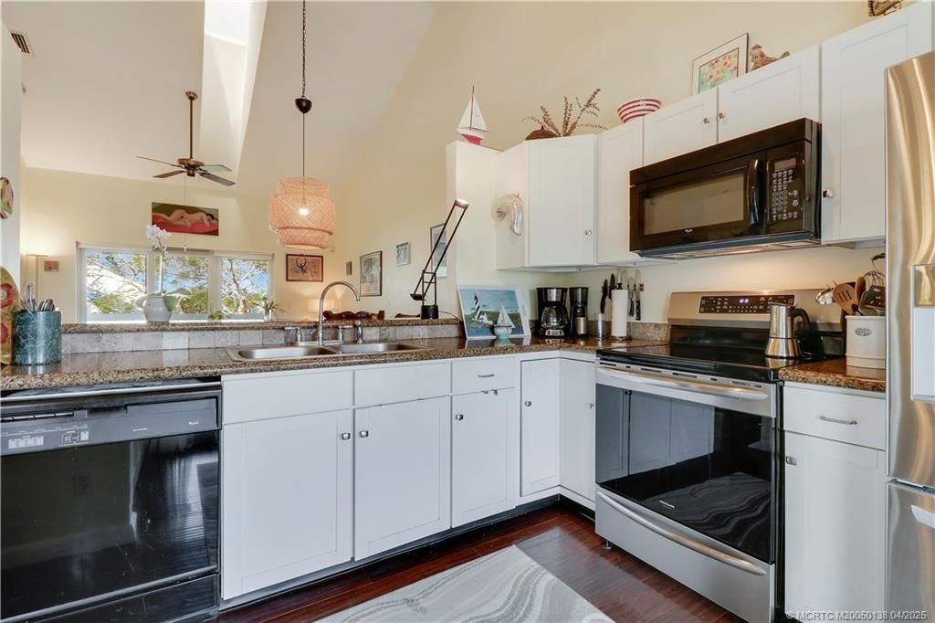 1555 NE Beacon Drive, Unit 1006, Jensen Beach, FL 34957 Photo