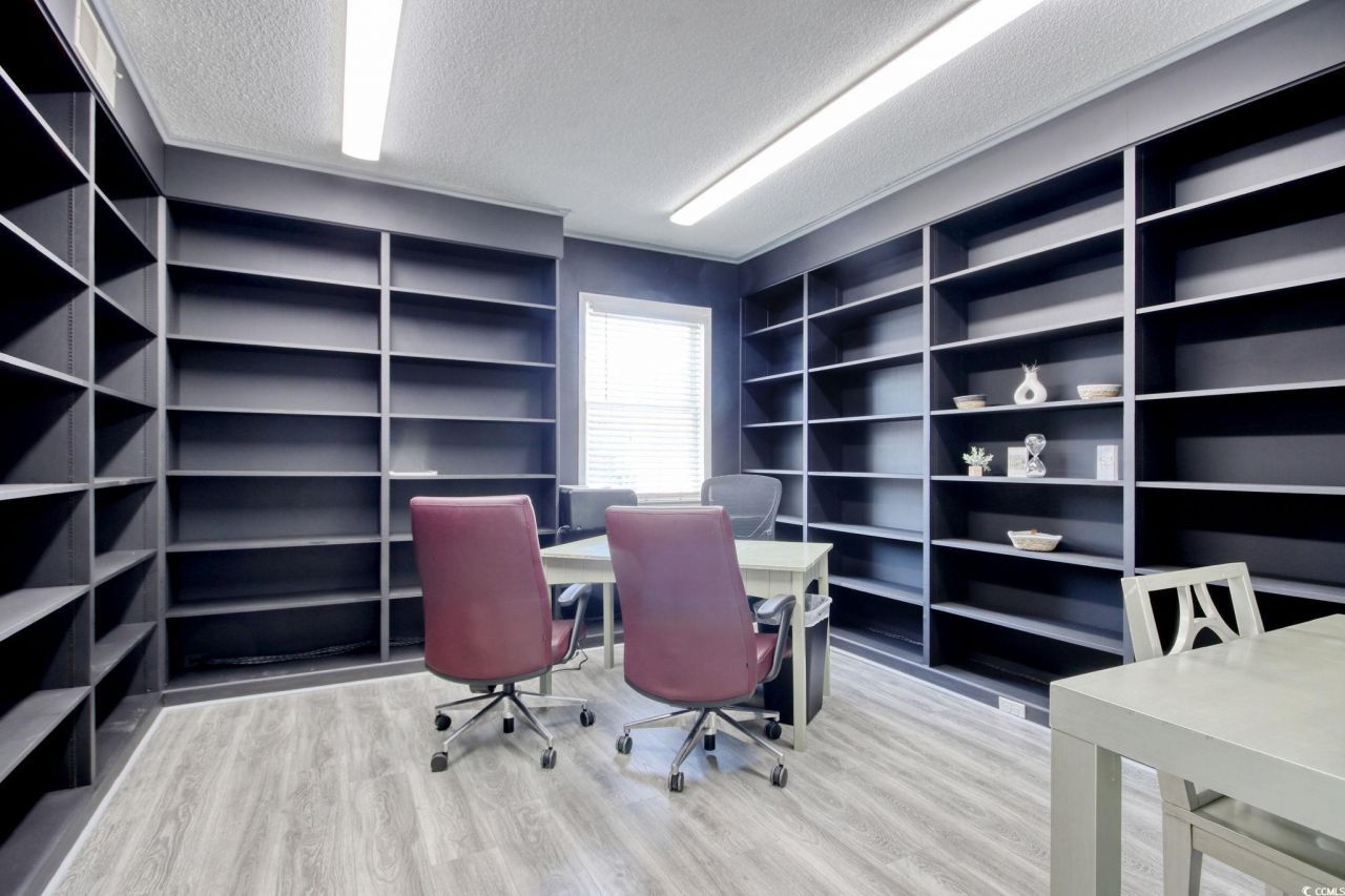 604 Front St. Photo 10