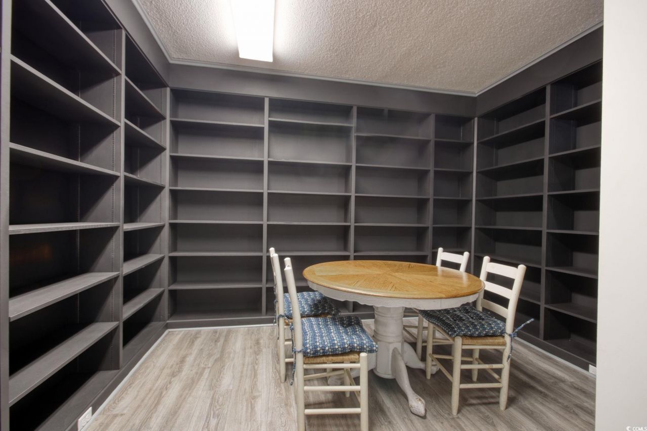 604 Front St. Photo 12