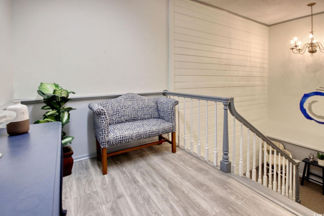 604 Front St. Photo 13