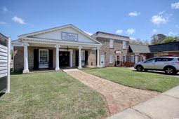 604 Front St. photo 4