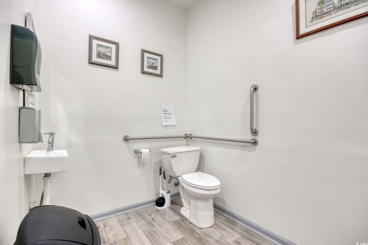 604 Front St. Photo 6