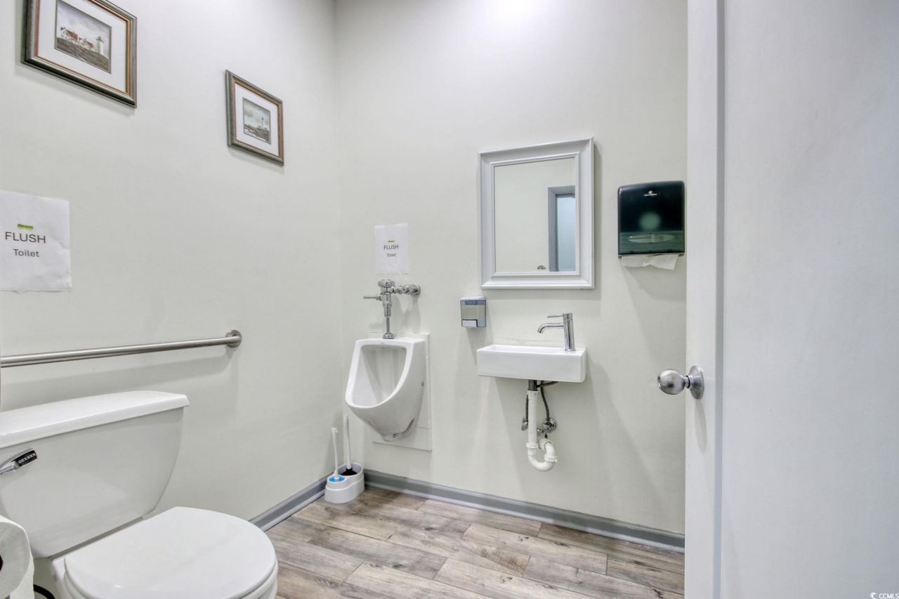 604 Front St. Photo 7