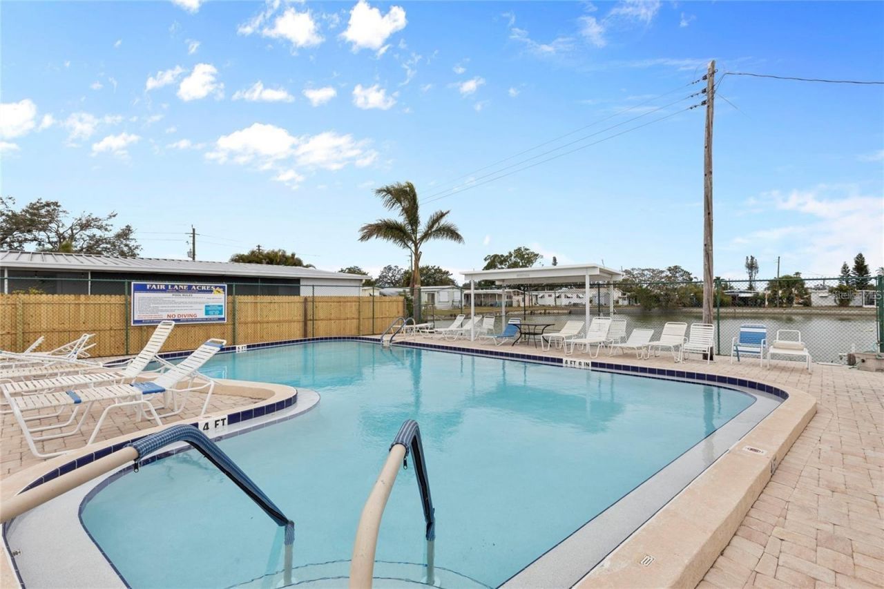 1110 49th Avenue Drive W, Bradenton, FL 34207 Photo