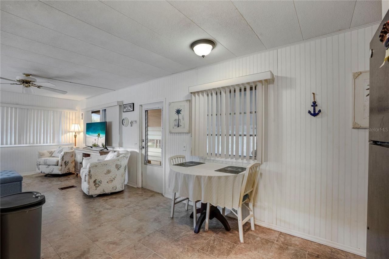 1110 49th Avenue Drive W, Bradenton, FL 34207 Photo