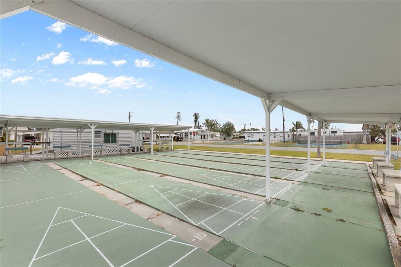 1110 49th Avenue Drive W, Bradenton, FL 34207 Photo