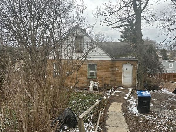 148 Zimmerle Dr, Aliquippa, PA 15001