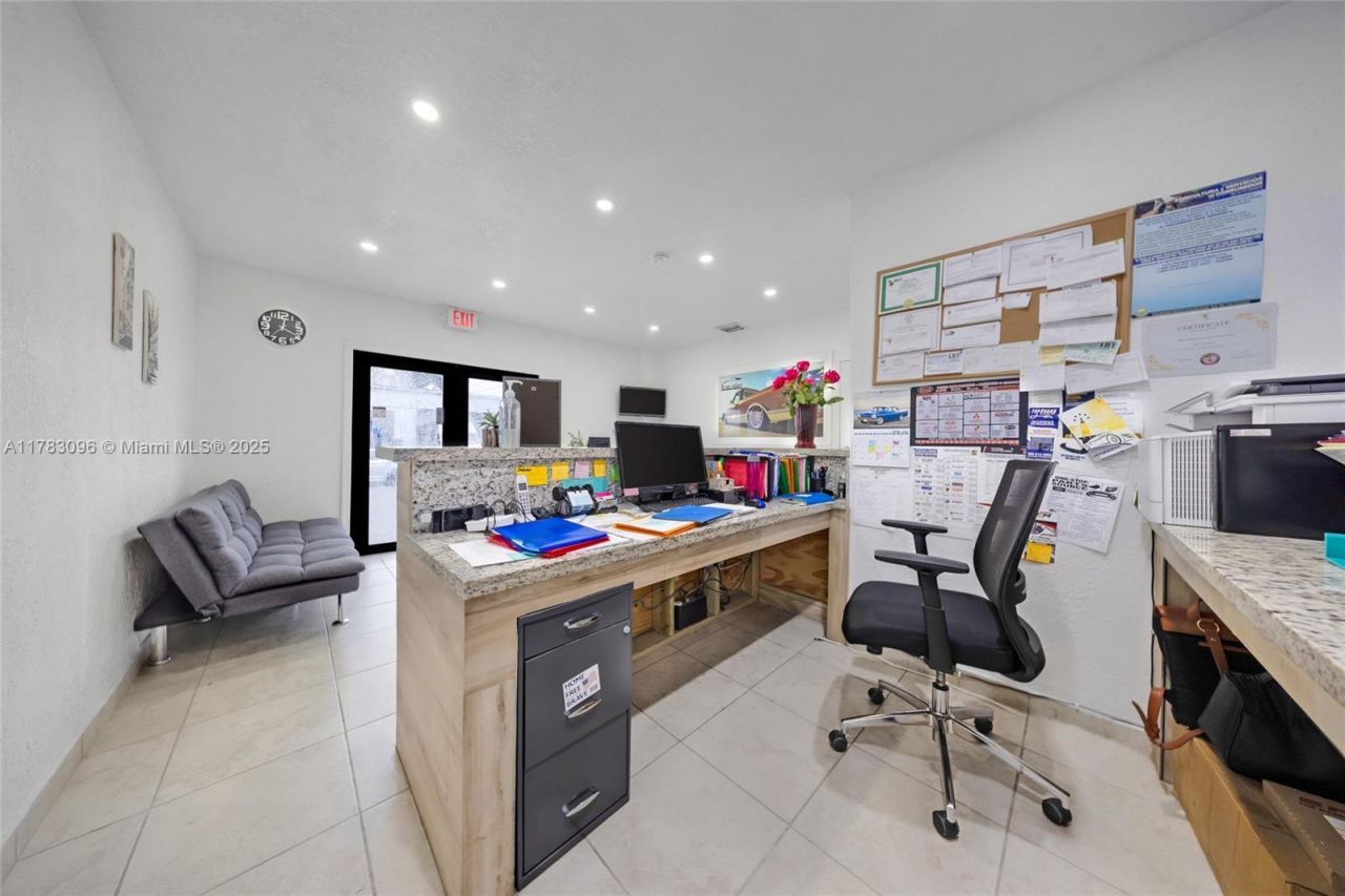 1025 E 45th St, Hialeah, FL 33013 Photo