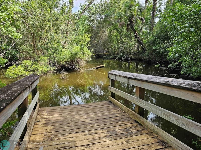 532 NE Canoe Park Cir, Port Saint Lucie, FL 34983 Photo