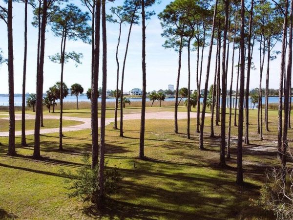 Branigar #21, Biloxi, MS 39532