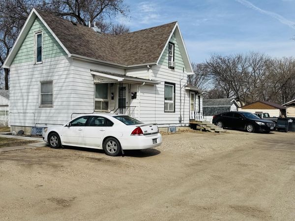 909 S Lloyd Street, Aberdeen, SD 57401