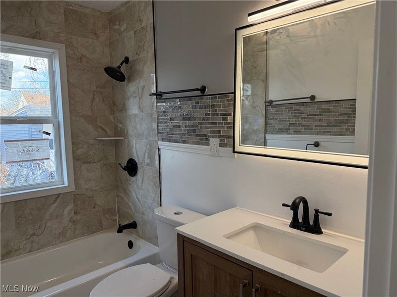 11804 Kensington Avenue, Cleveland, OH 44111 Photo 13