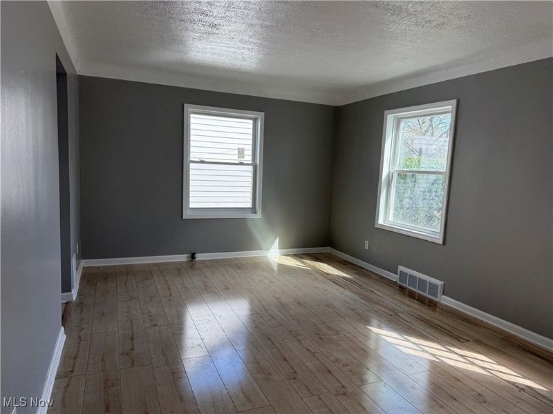 11804 Kensington Avenue, Cleveland, OH 44111 Photo 5