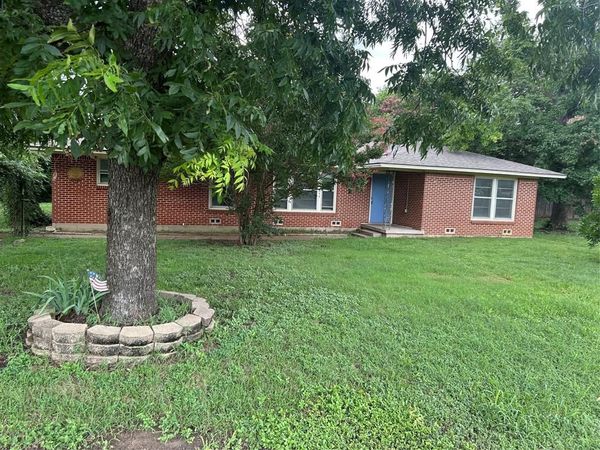 511 N Robinson Drive, Robinson, TX 76706