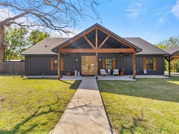 906 S 3rd Street, Valley Mills, TX 76689