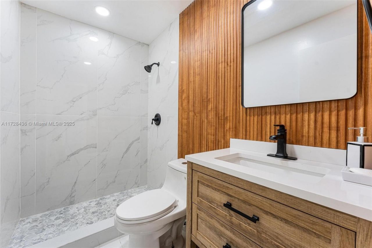 1448 W 32nd St, Riviera Beach, FL 33404 Photo