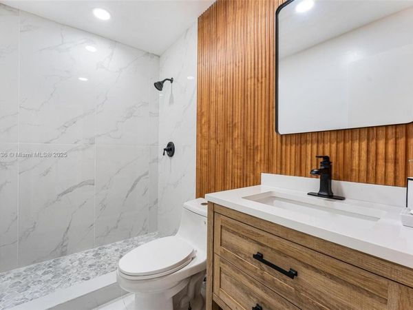 1448 W 32nd St, Riviera Beach, FL 33404