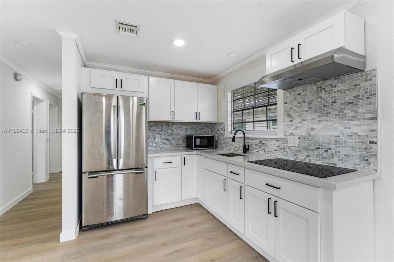 1448 W 32nd St, Riviera Beach, FL 33404 Photo