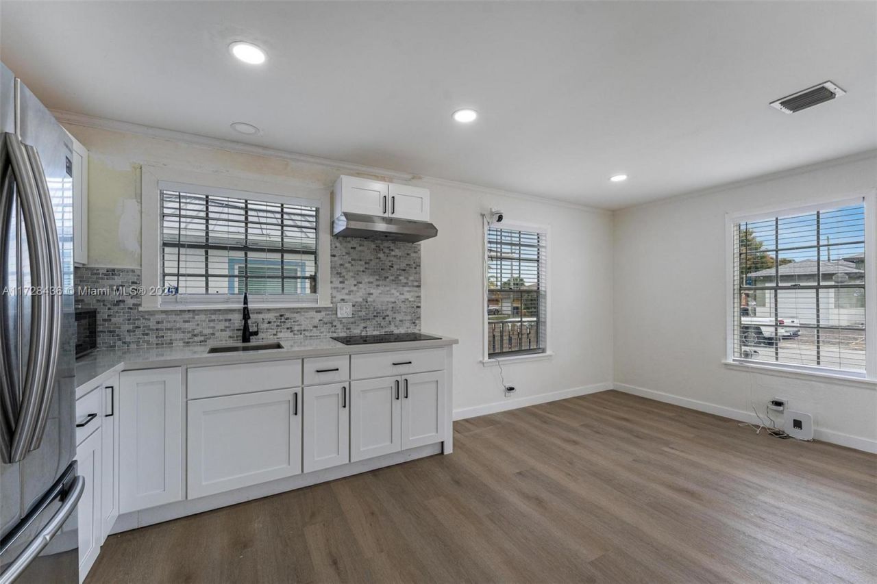 1448 W 32nd St, Riviera Beach, FL 33404 Photo