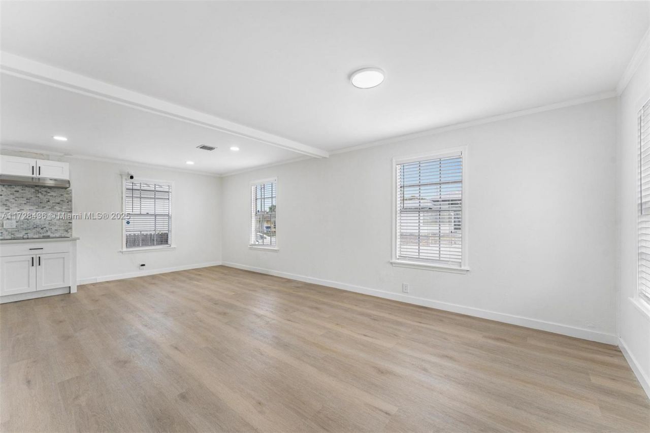 1448 W 32nd St, Riviera Beach, FL 33404 Photo