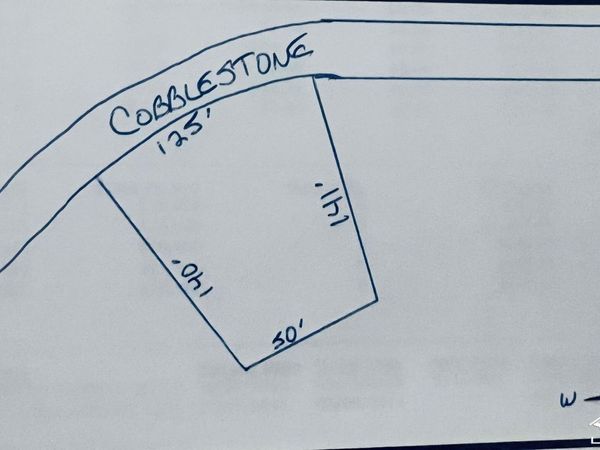 8490 Cobblestone Drive, Newport, MI 48166