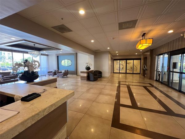 3731 N COUNTRY CLUB DR, Unit 529, Aventura, FL 33180