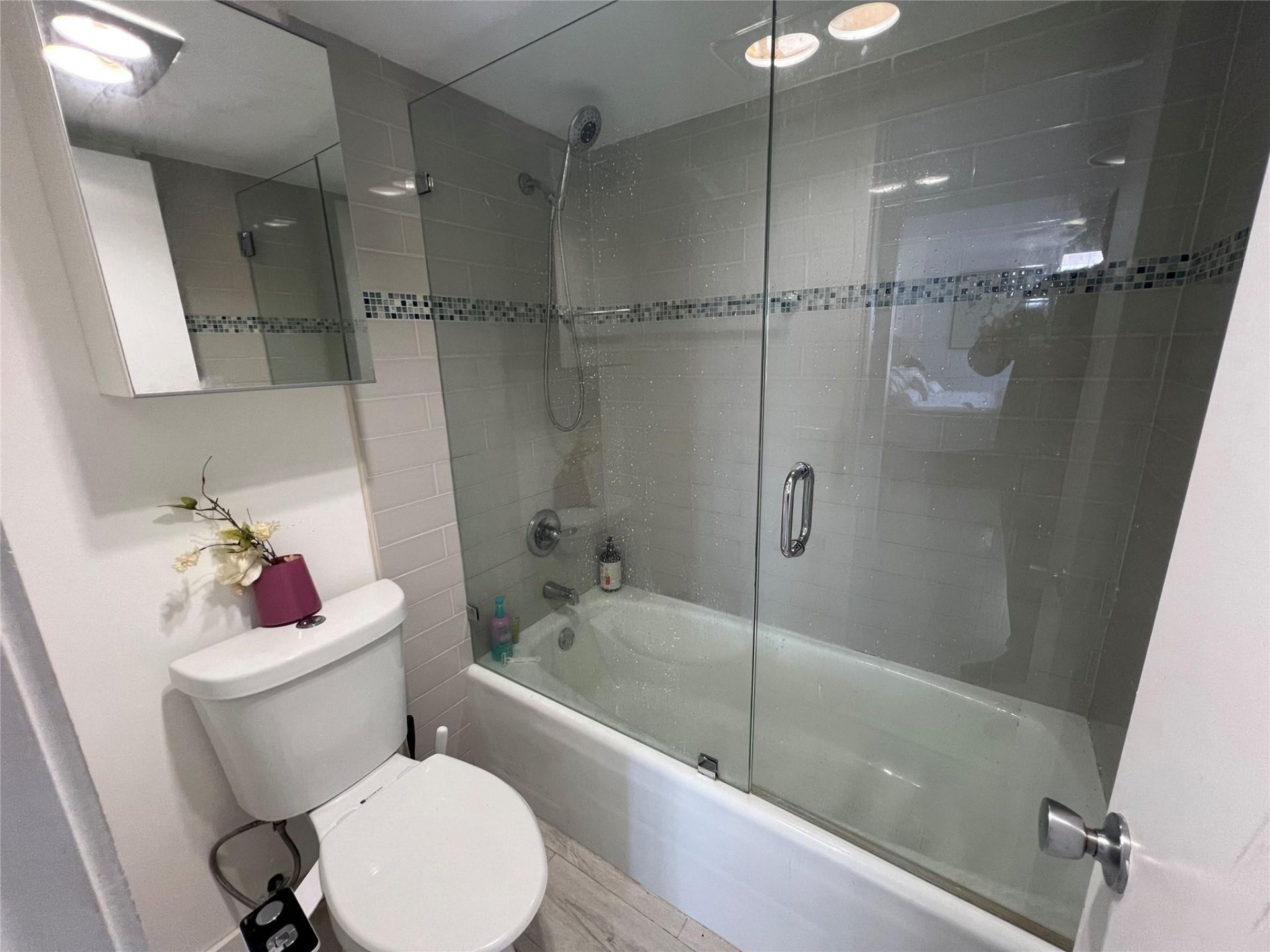 3731 N Country Club Drive, Unit 529, Aventura, FL 33180 Photo
