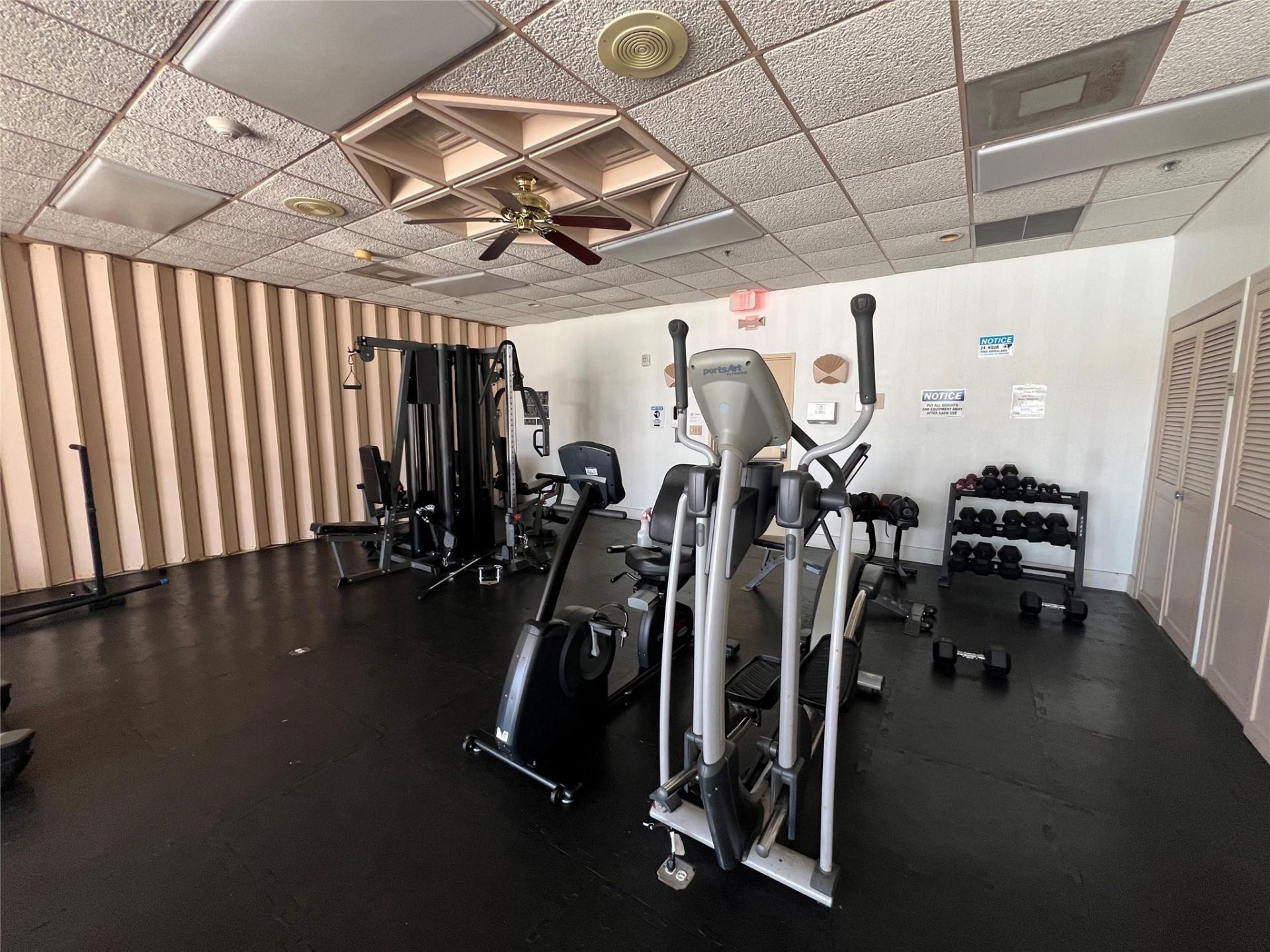 3731 N Country Club Drive, Unit 529, Aventura, FL 33180 Photo