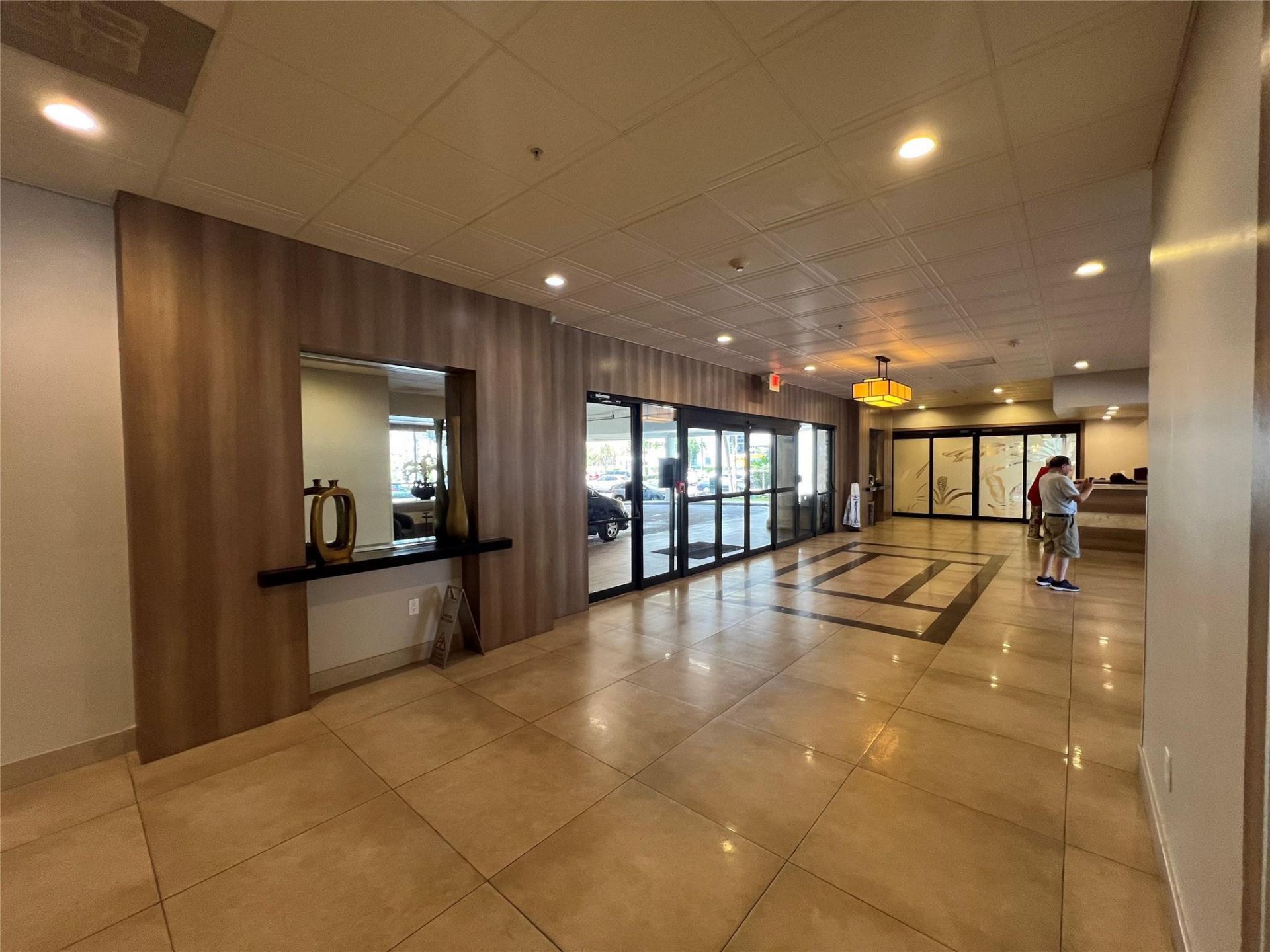 3731 N Country Club Drive, Unit 529, Aventura, FL 33180 Photo
