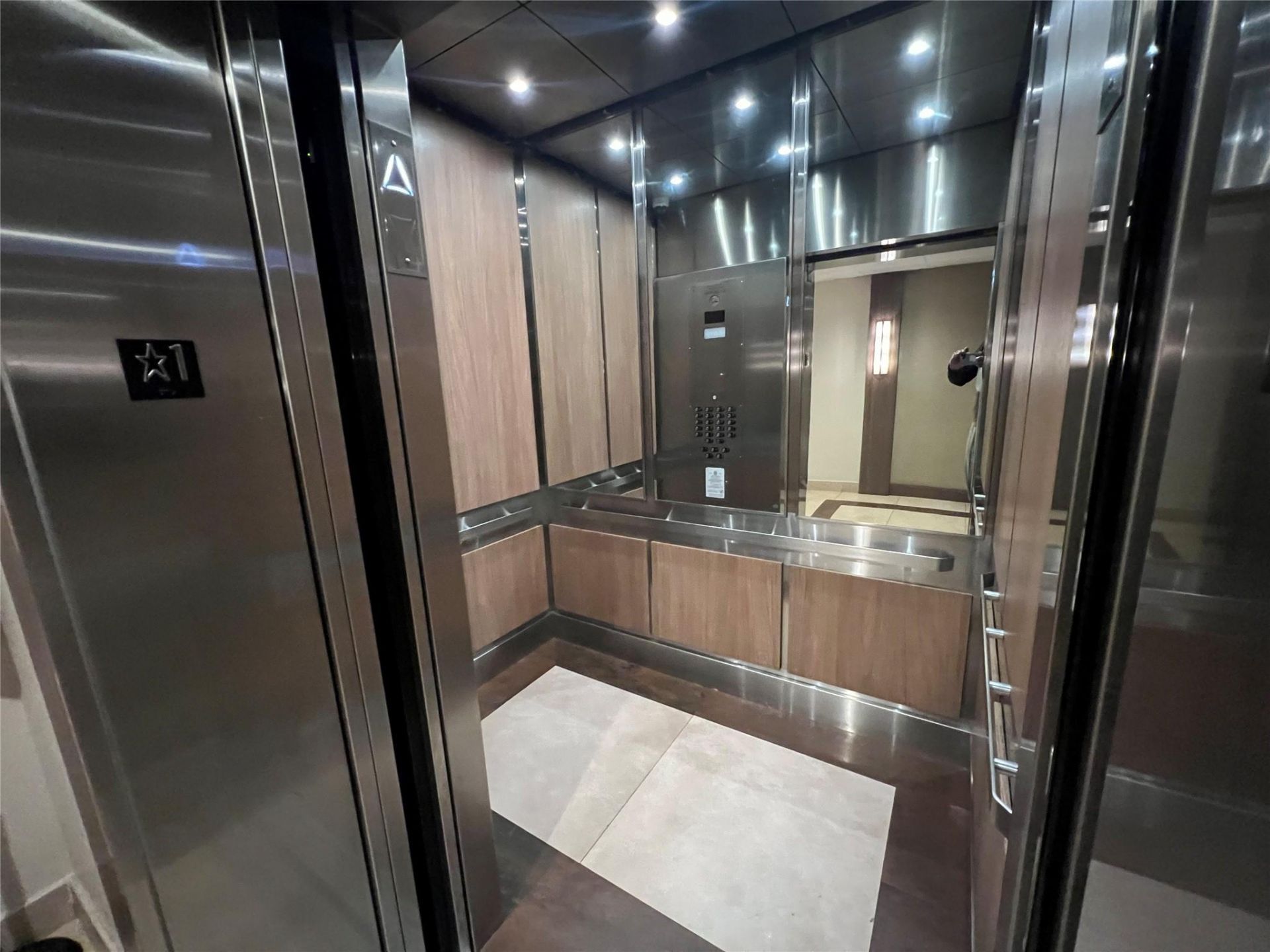 3731 N Country Club Dr, Unit 529, Aventura, FL 33180 Photo