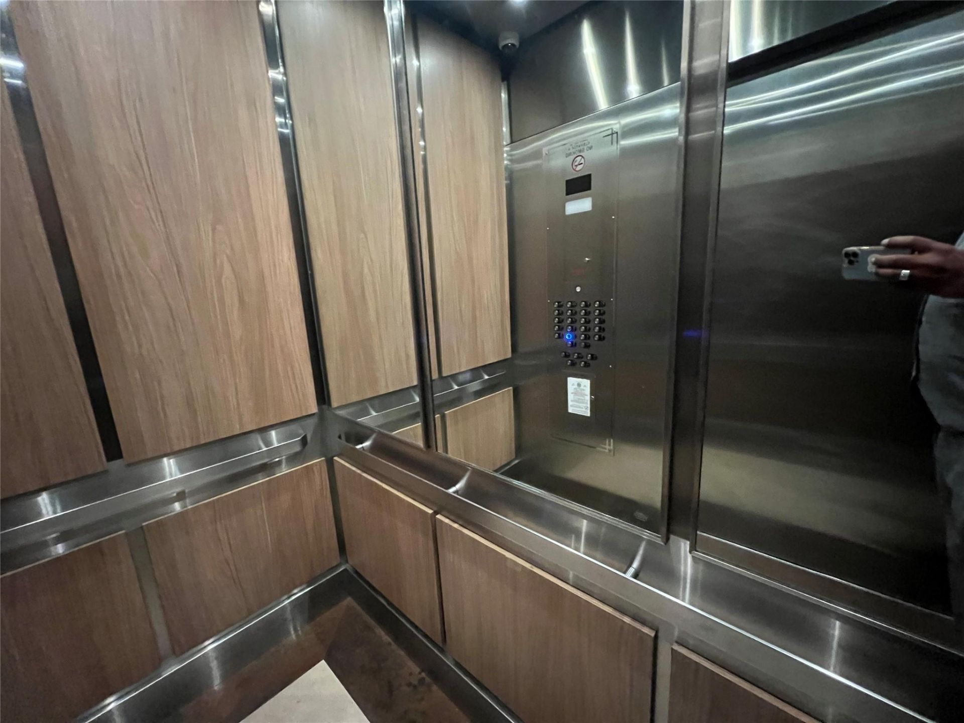 3731 N Country Club Dr, Unit 529, Aventura, FL 33180 Photo