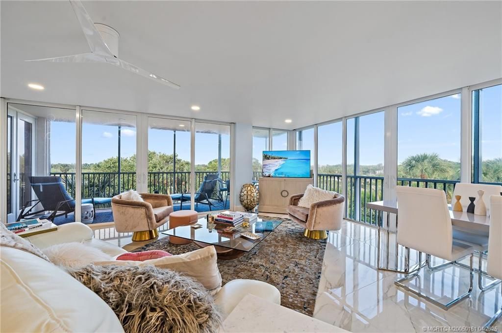 669 NE Plantation Road, Unit 201, Stuart, FL 34996 Photo