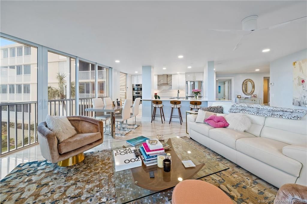 669 NE Plantation Road, Unit 201, Stuart, FL 34996 Photo