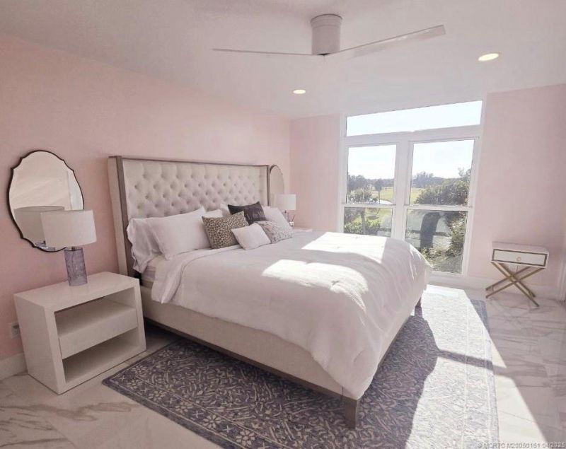 669 NE Plantation Road, Unit 201, Stuart, FL 34996 Photo