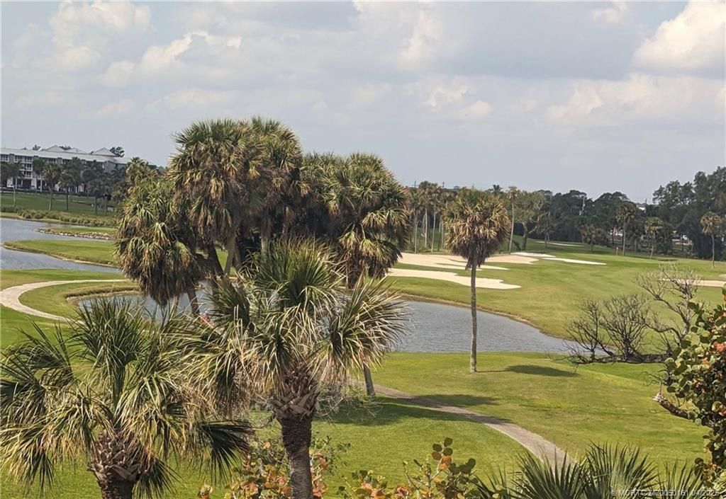 669 NE Plantation Road, Unit 201, Stuart, FL 34996 Photo