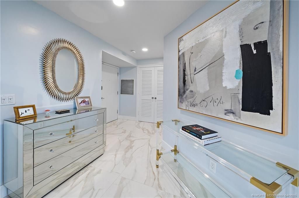 669 NE Plantation Road, Unit 201, Stuart, FL 34996 Photo