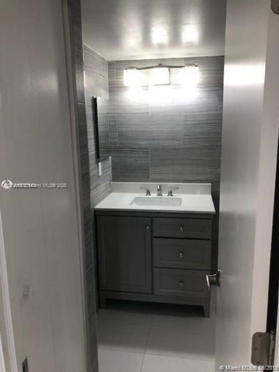 20301 W Country Club Dr, Unit 830, Aventura, FL 33180 Photo