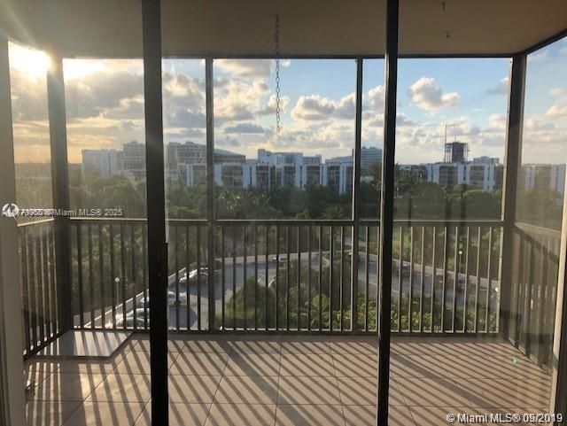 20301 W Country Club Dr, Unit 830, Aventura, FL 33180 Photo
