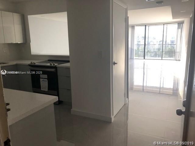 20301 W Country Club Dr, Unit 830, Aventura, FL 33180 Photo