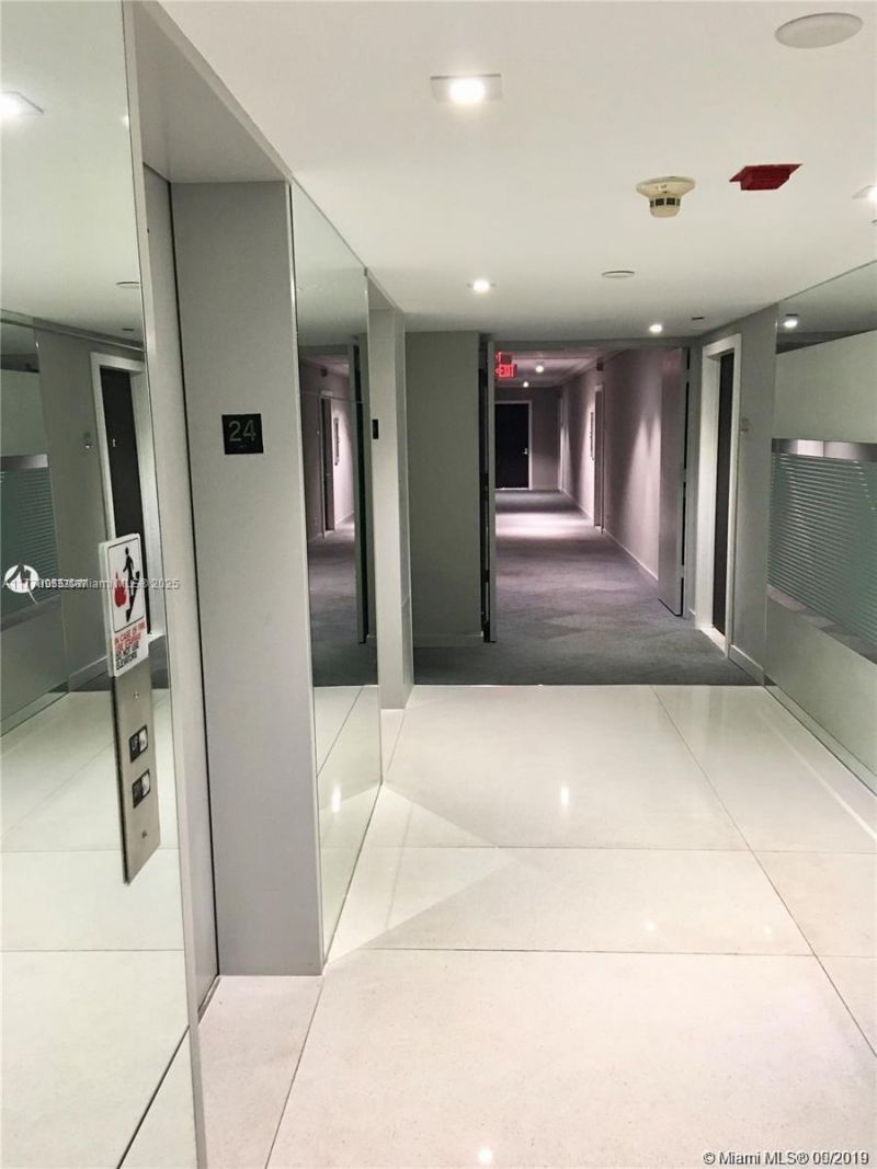 20301 W Country Club Dr, Unit 830, Aventura, FL 33180 Photo