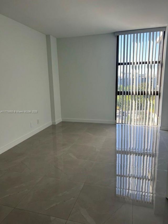 20301 W Country Club Dr, Unit 830, Aventura, FL 33180 Photo