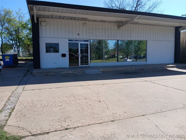 902 E Cherokee Street, Wagoner, OK 74467