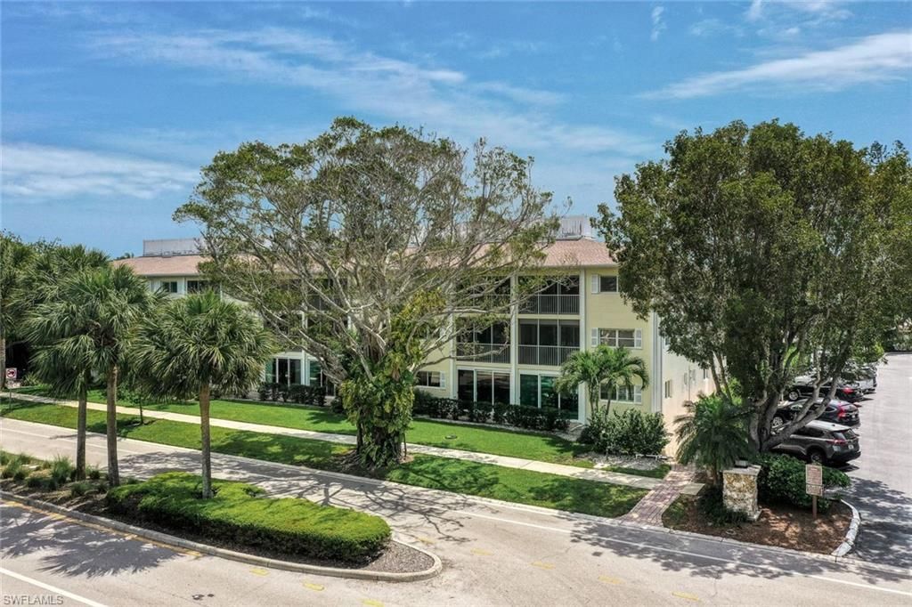 212 Banyan Blvd, Unit 212, Naples, FL 34102 Photo