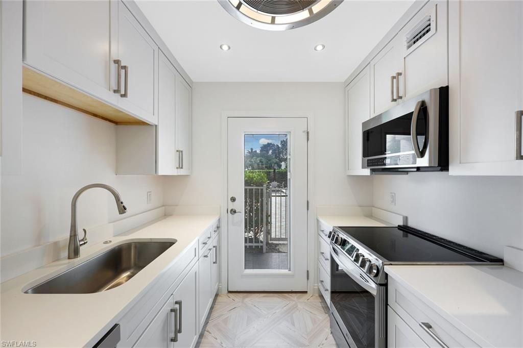 212 Banyan Blvd, Unit 212, Naples, FL 34102 Photo