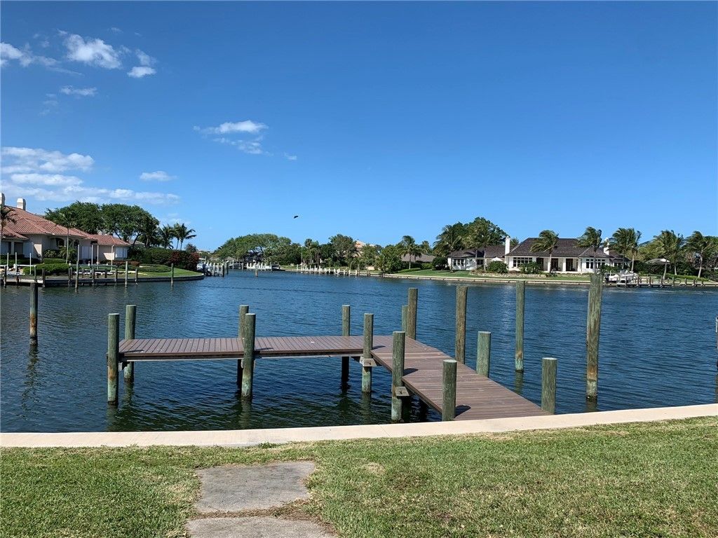 213 Spinnaker Drive, Vero Beach, FL 32963 Photo