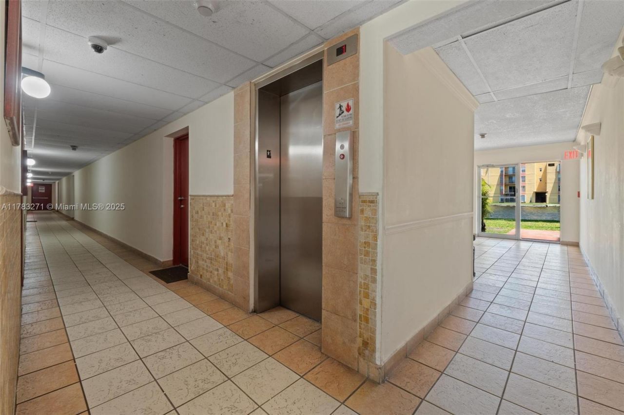 4719 NW 7th St, Unit 304-11, Miami, FL 33126 Photo