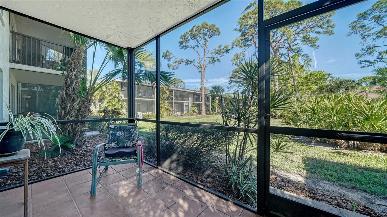 966 La Costa Circle, Unit 1, Sarasota, FL 34237 Photo
